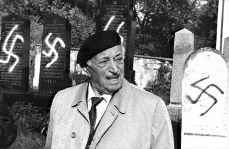 Simon
                                                          Wiesenthal,
                                                          1992 in
                                                          Austria